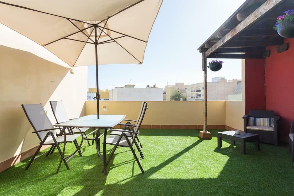 Villa Blanca Tenerife - Private Rooms - Terrace And Bbq, 5 Minutes From The Beach And Airport San Isidro  Eksteriør billede