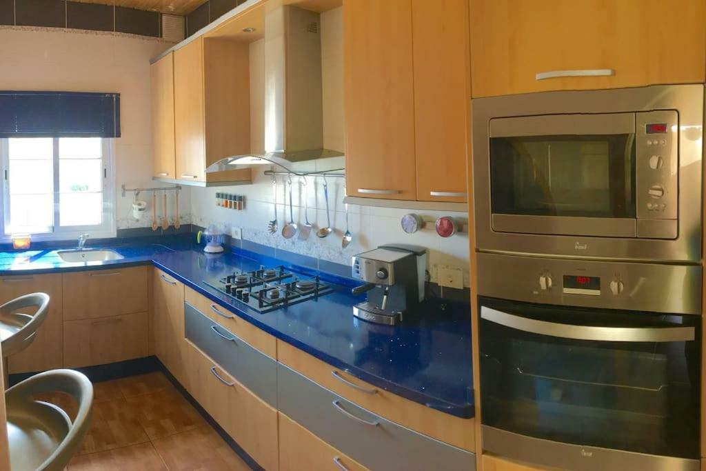 Villa Blanca Tenerife - Private Rooms - Terrace And Bbq, 5 Minutes From The Beach And Airport San Isidro  Eksteriør billede